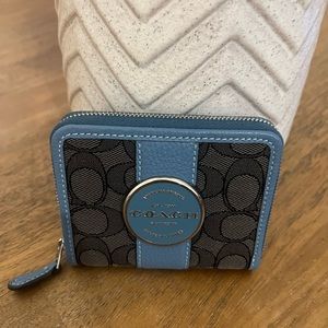 EUC Coach Zip Around Wallet